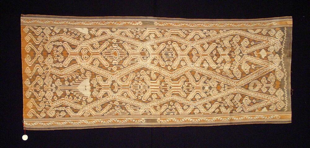 Rok met ornament in scheringikat