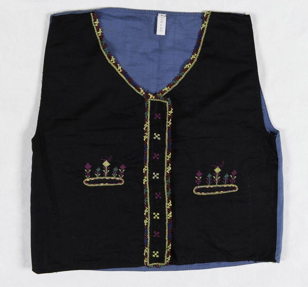 Katoenen vest met borduurwerk versierd