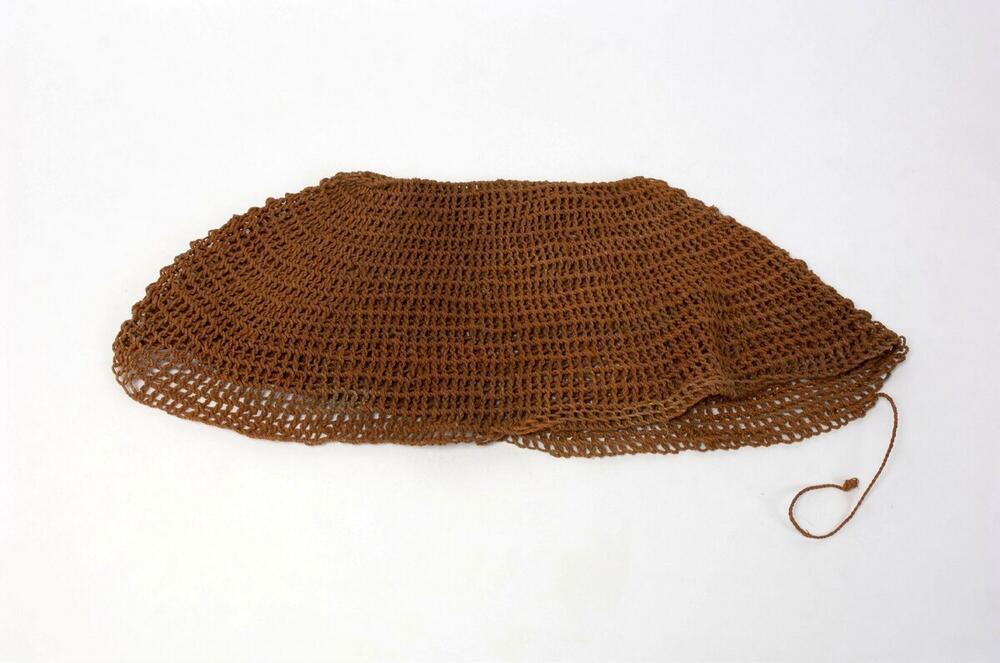 Hairnet of knotted cord for men