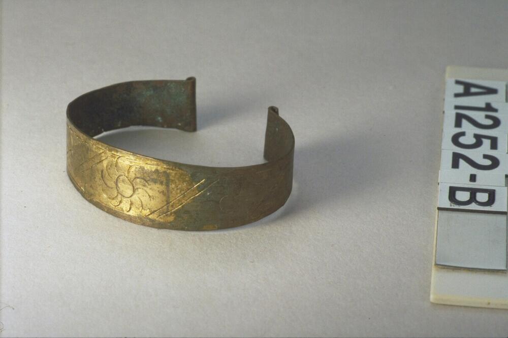 Armband van messingplaat