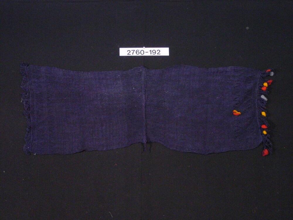 Gevlochten wollen hoofddoek voor gehuwde vrouwen