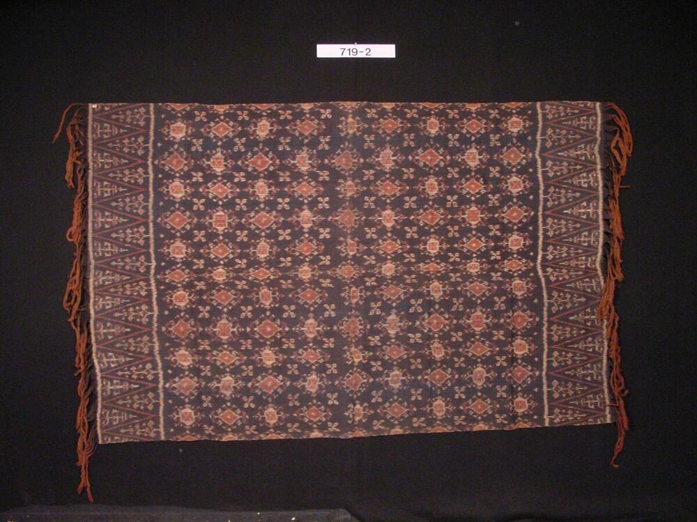 Katoenen schouderdoek met ornament in scheringikat
