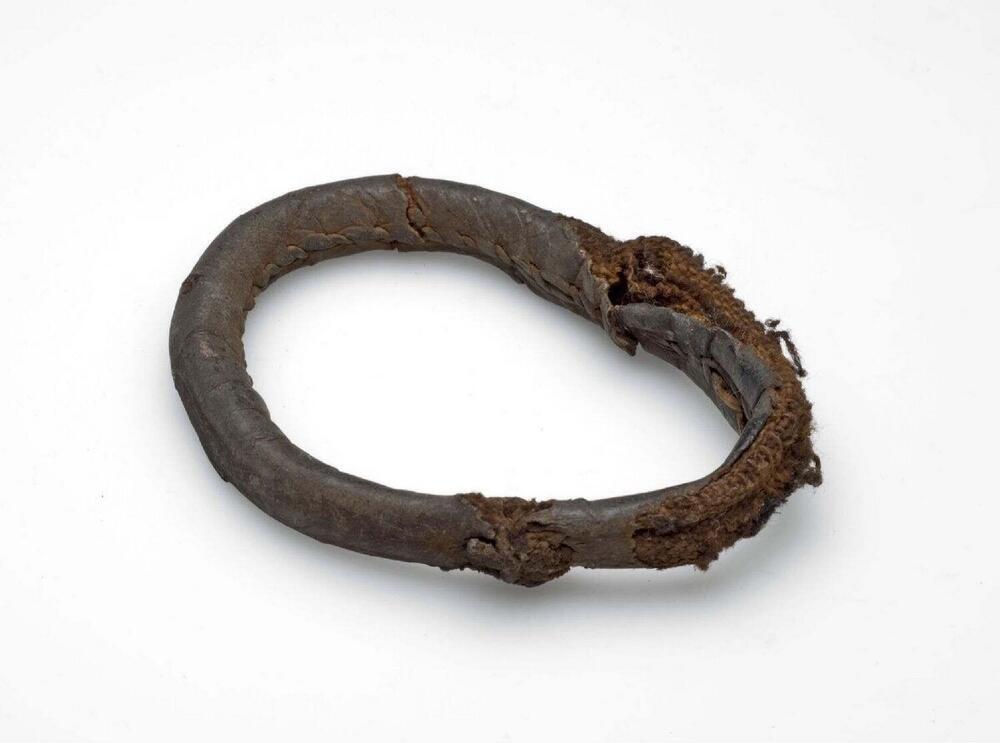 Leren armband met amuletwaarde