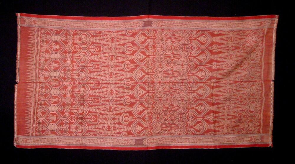 Katoenen doek met spiraal- en ruitmotief in schering ikat