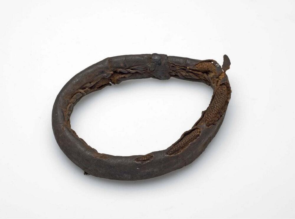 Leren armband met amuletwaarde