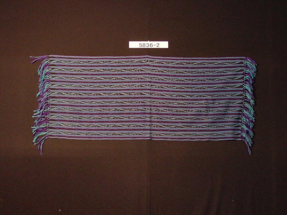 Schouderdoek voor vrouwen met ingeweven geometrisch motief