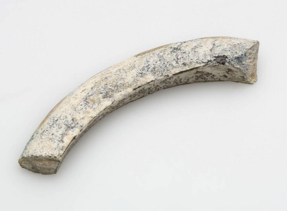 Fragment van glazen armband