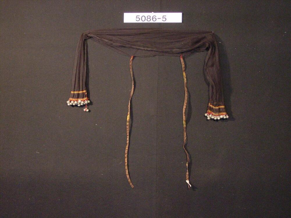 Hoofddoek van een bruidskostuum