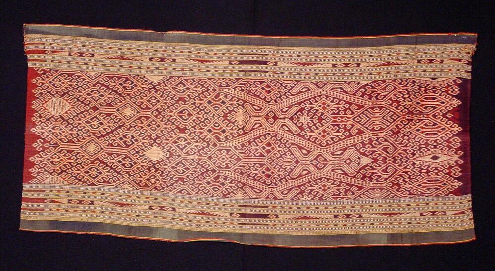 Rok met ornament in scheringikat