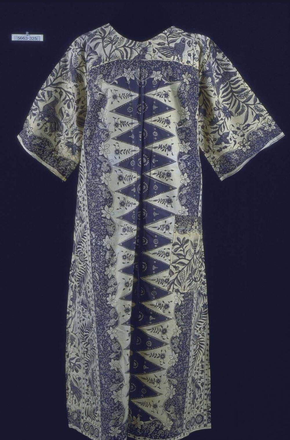 Kaftan met korte mouwen met vogels en florale motieven