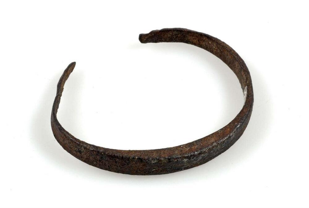 Smeedijzeren armband, in het gevecht gebruikt