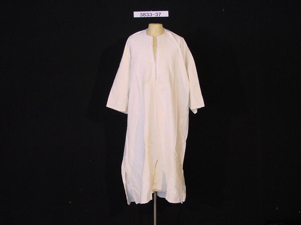 Witte mannenonderkleed van katoen, onderdeel van een vest