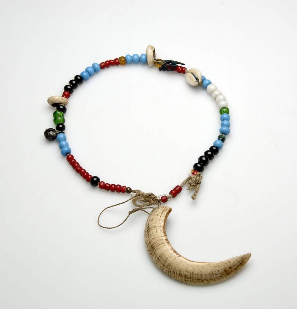 Halsketting voor kleine kinderen, tevens amulet