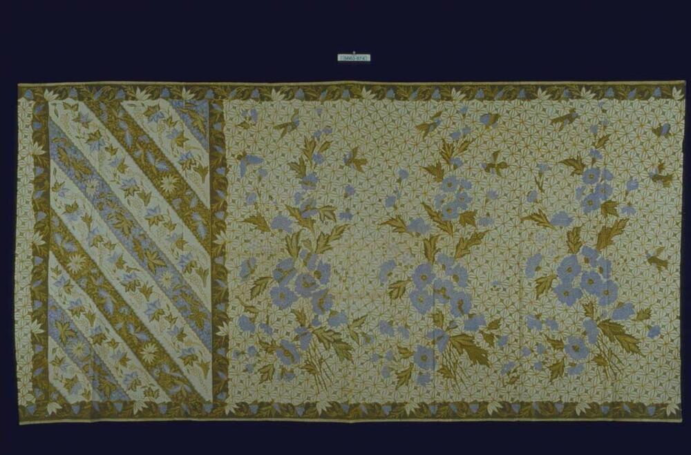 Kokerrok met bloemboeketten en blad op geometrische achtergrond