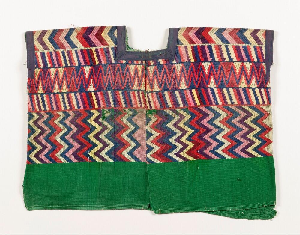 Huipil met zigzagmotieven
