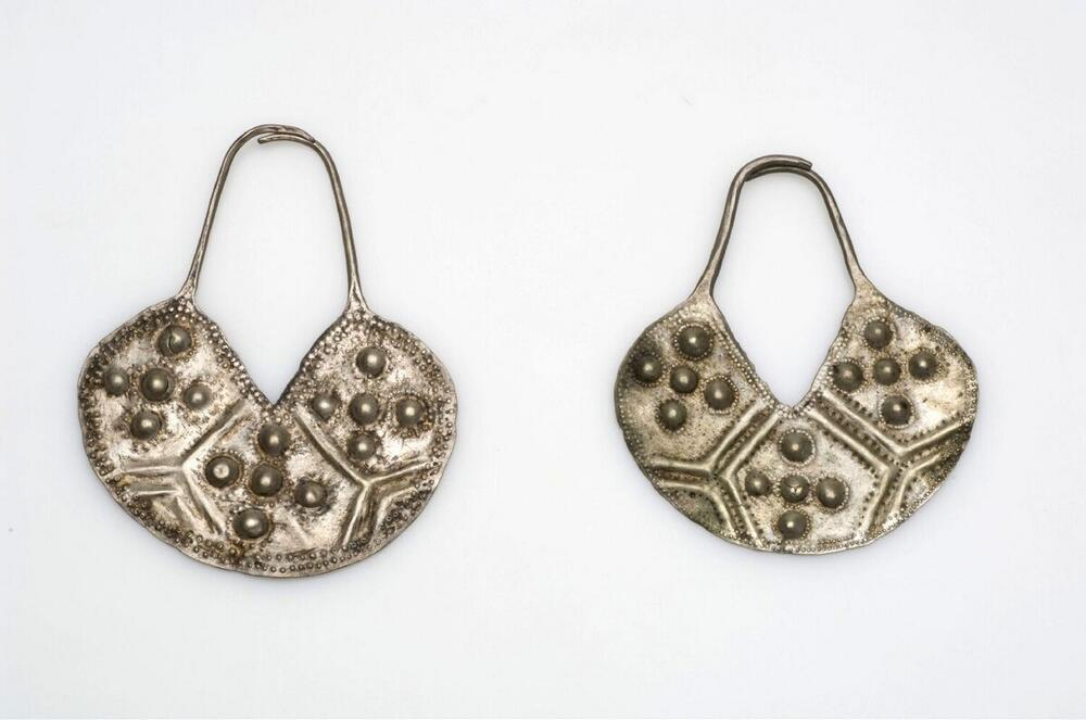 Earring