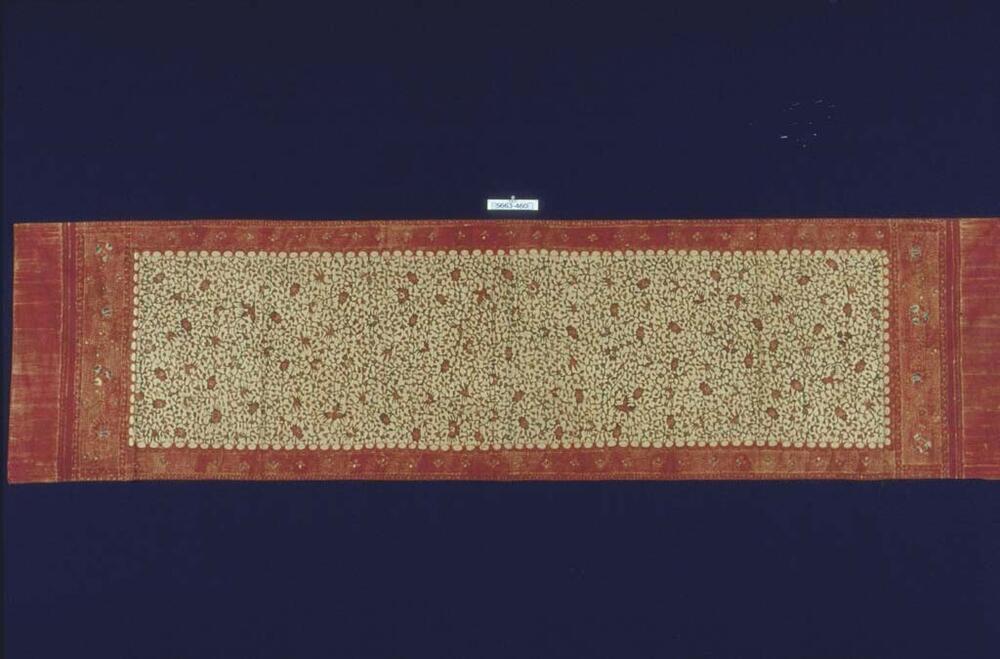 Katoenen schouderdoek met florale motieven en rode border