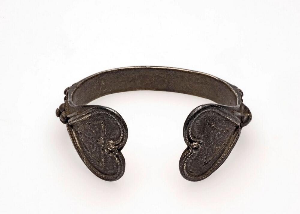 Zilveren armband met siermotieven