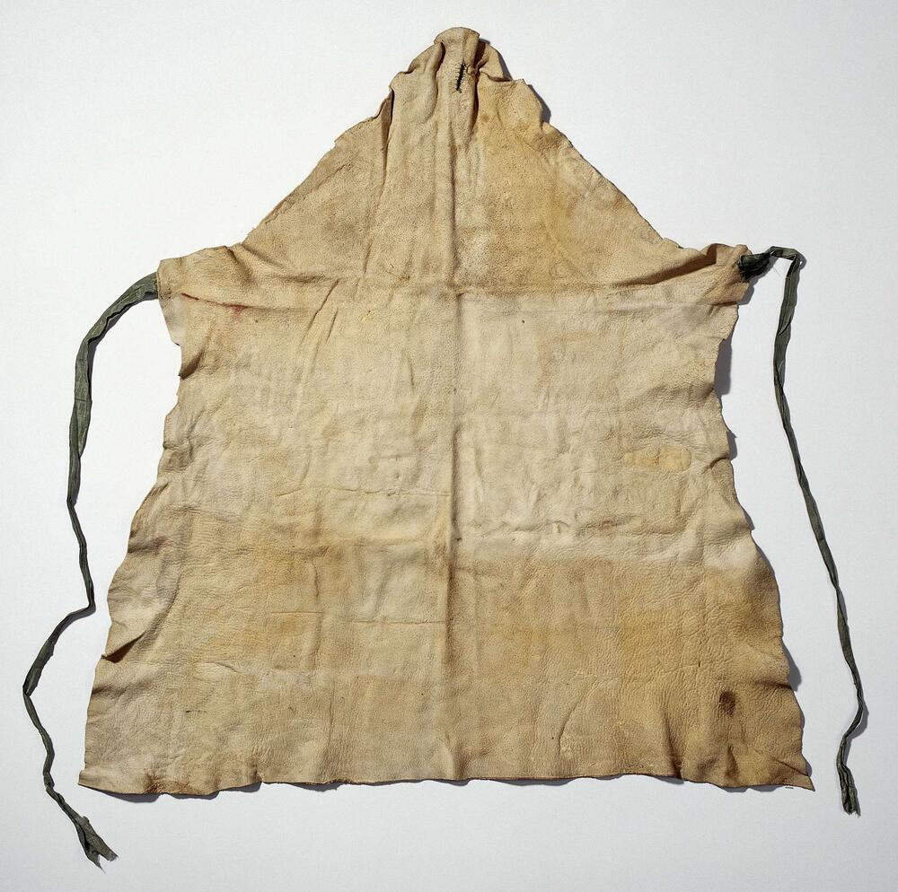 Zeemleren voorschoot gebruikt bij de eerste steenlegging in 1648 van het Amsterdamse stadhuis (het…
