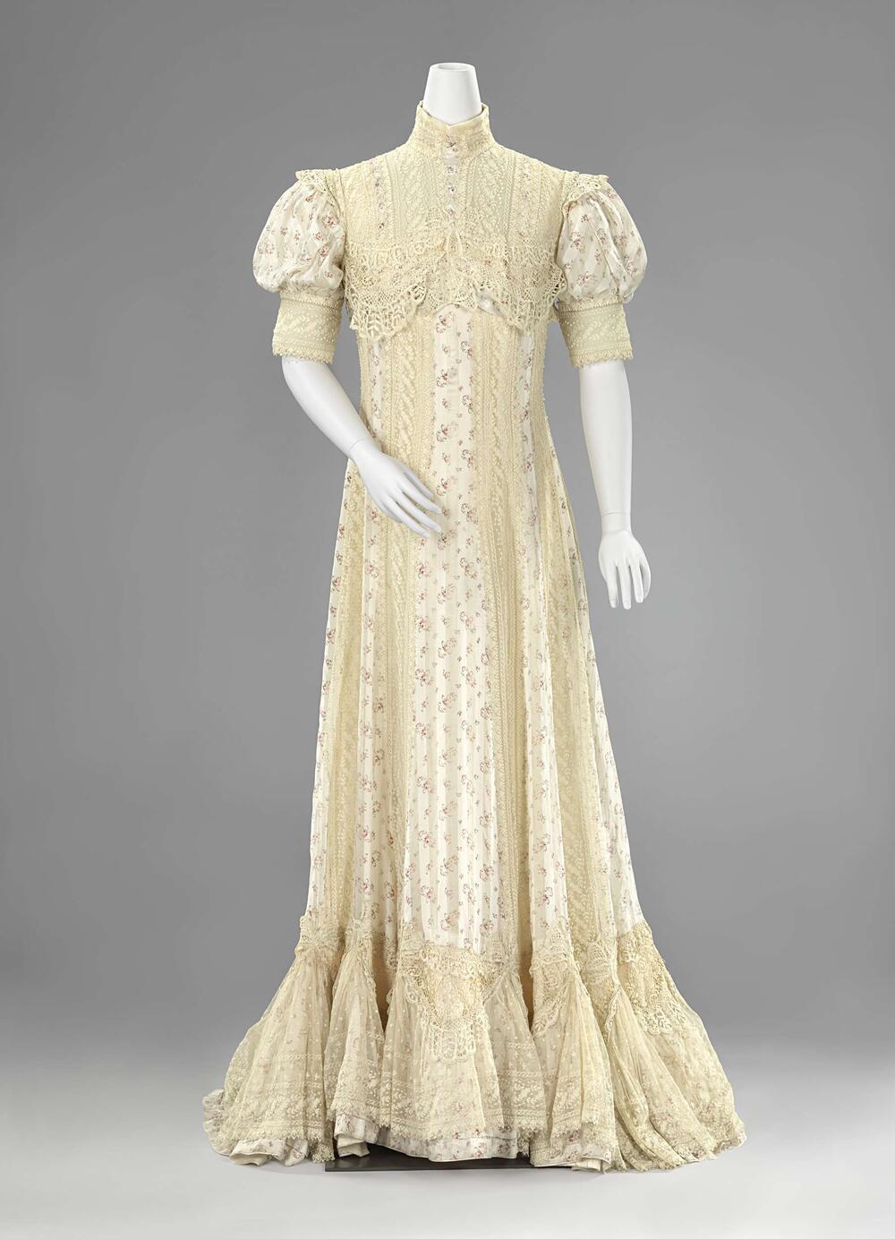 Teagown (robe d’interieur)