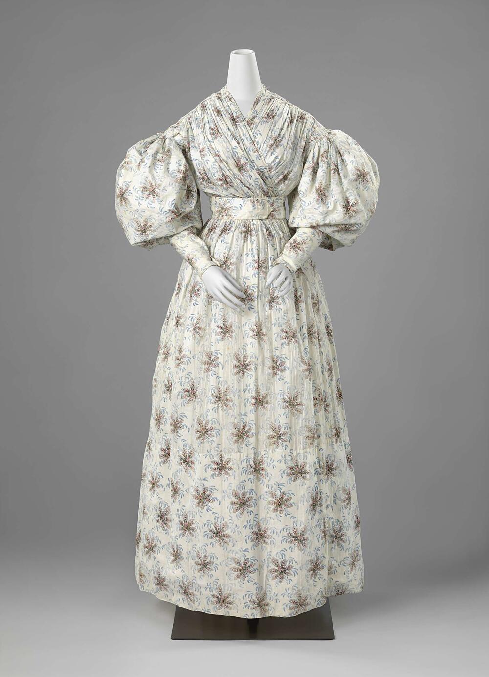 Japon van voile met bonte sterbloemen