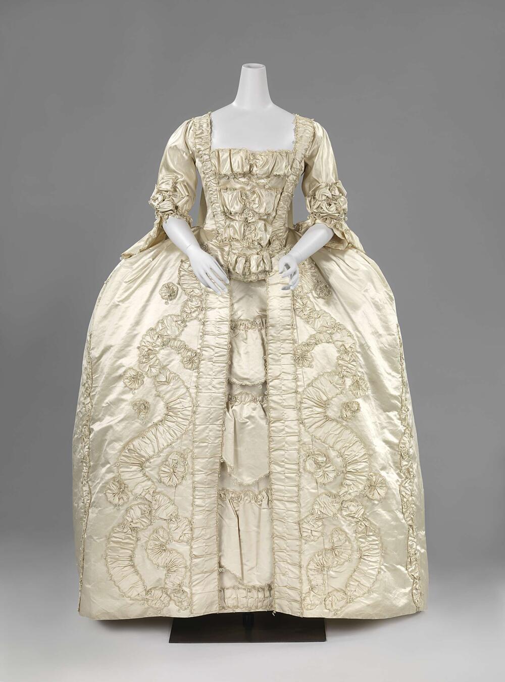 Overjapon met rok (robe à la française)