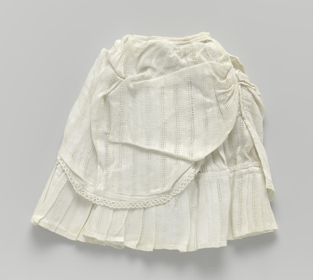 Rok van wit neteldoek
