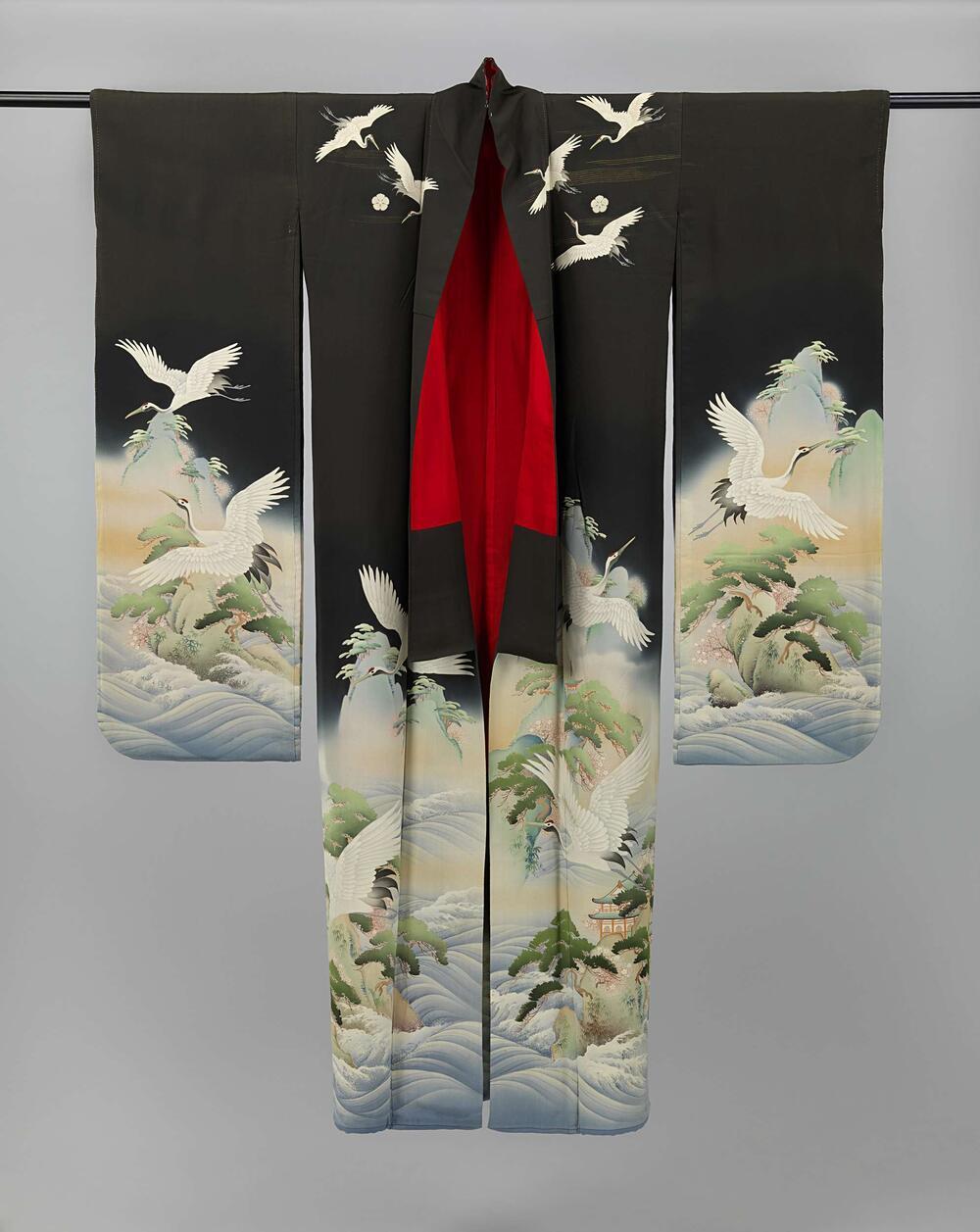 Set van drie vrouwenkimono’s met kraanvogels