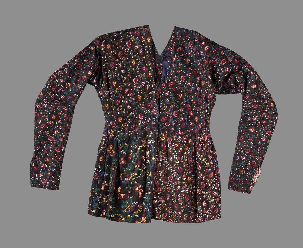 Jak zwart met bloem-en paisleymotieven