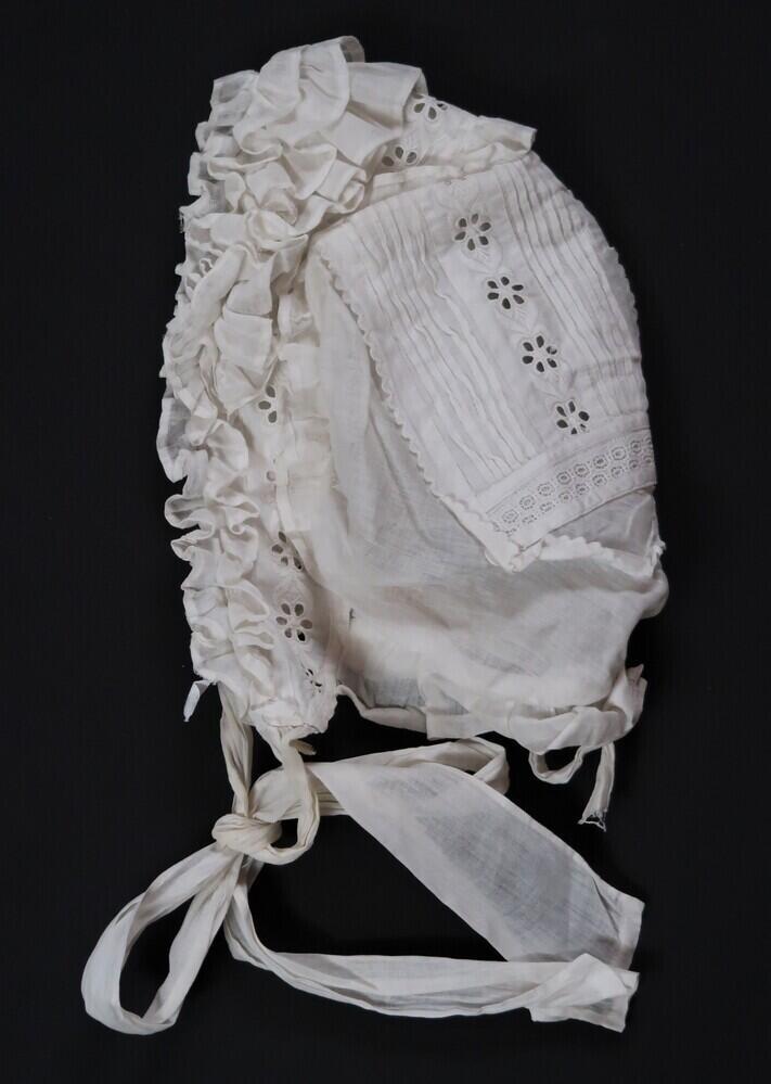 Muts met broderie