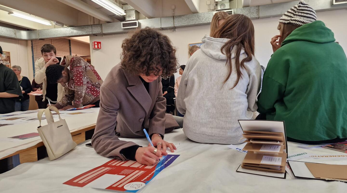 Studenten van MBO Zadkine aan het werk.