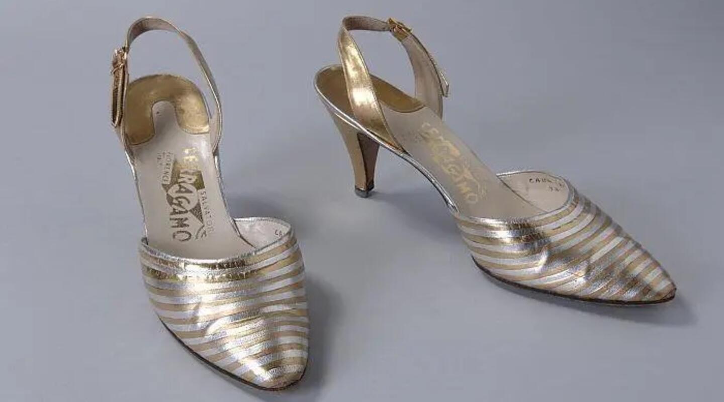 Sandalen Salvatore Ferragamo