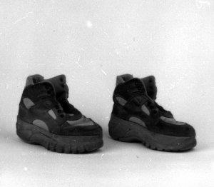 Getuigenissenproject, Yasmine Kho, paar schoenen