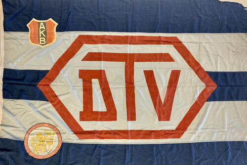 Vlag van korfbalvereniging D.T.V.