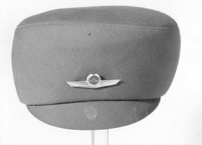 Uniformpet stewardess Koninklijke Luchtvaart Mij.