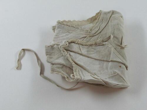 Vondelingenkleding: hemdje