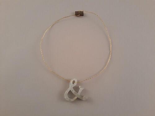 Collier '&'