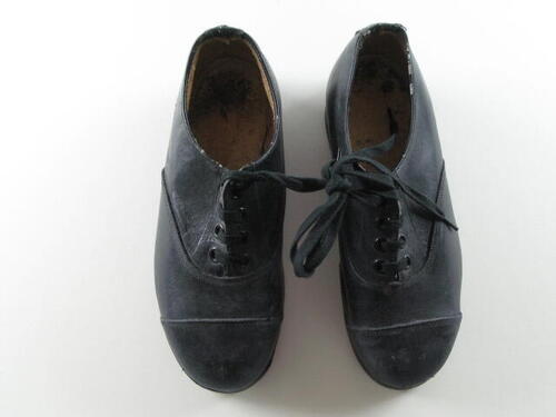 Vondelingenkleding: schoenen
