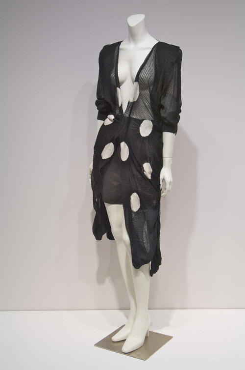 Gebreid vest 'Speckled wood', uit 'Request for landing', collectie lente-zomer 2011