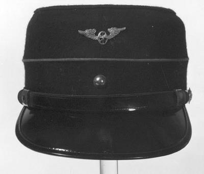 Uniformpet onderladingmeester N.S.