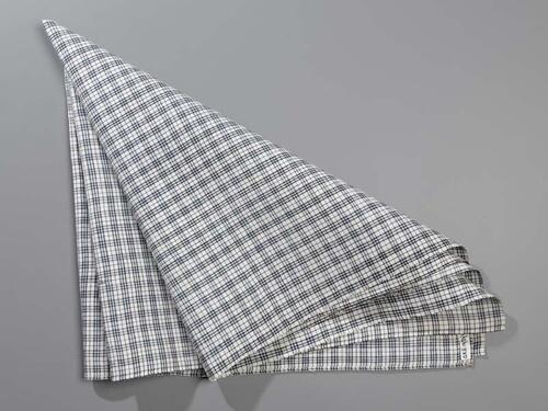 Sondook met ingeweven ruit in wit en blauw met in kleuren gewerkte stoppen