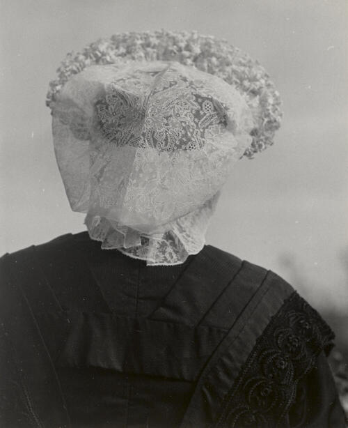 Vrouw uit Princenhage in streekdracht, 1950