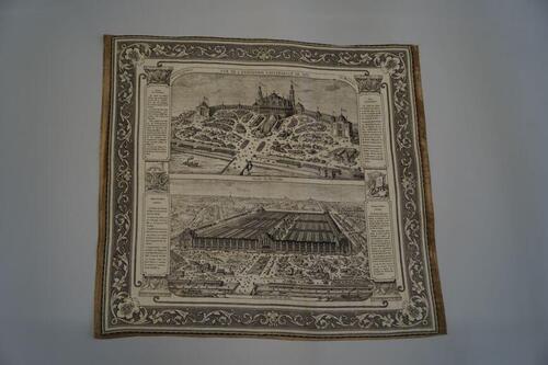 Gedenkdoek van bedrukt katoen t.g.v. de wereldtentoonstelling 1878 in Parijs