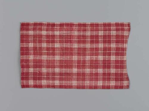 baby borstlap of foarpeldook van bont: rood en wit