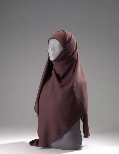 Hoofddoek met gezichtssluier