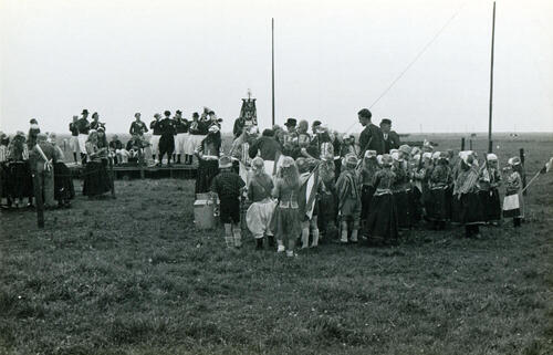 Oranjefeest op Marken, 1945