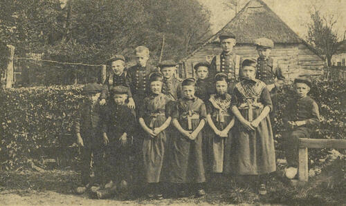 Groep schoolkinderen, Staphorst