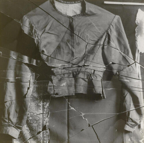 Vrouwenjak uit Stein, circa 1913–1916