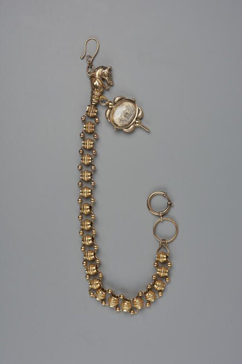 Gouden horlogeketting met sleuteltje, Noord-Holland, 1850–1860