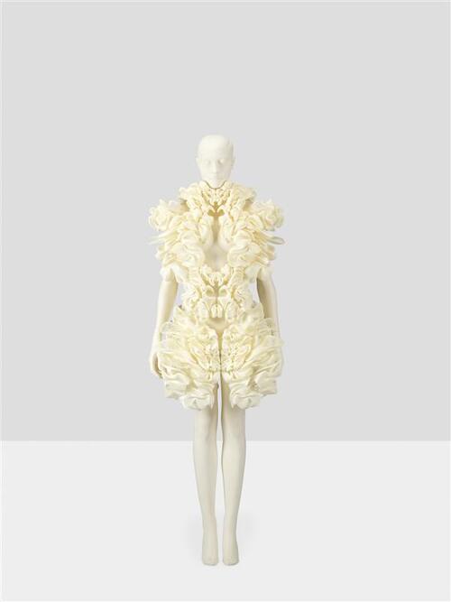 Jurk uit de collectie Escapism, Look 11